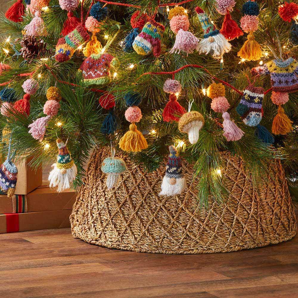 Hogla Basket Christmas Tree Collar