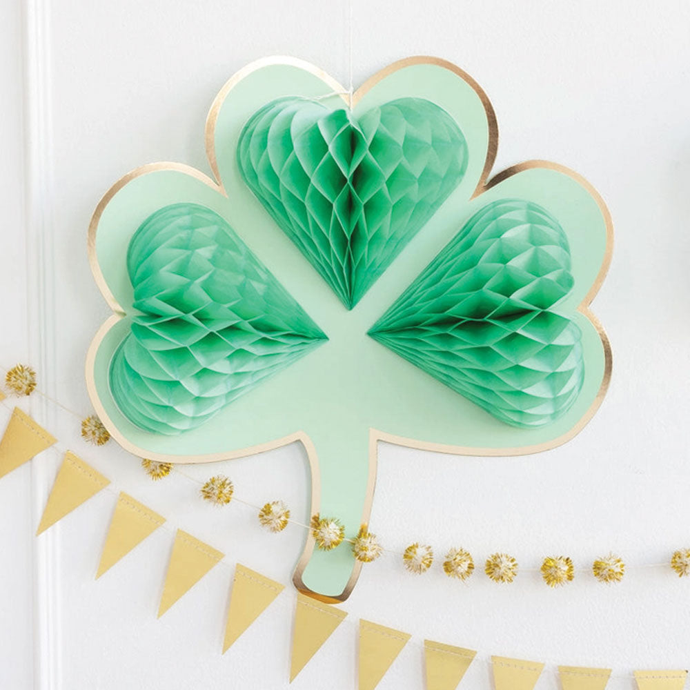 Hanging Shamrock Honeycomb