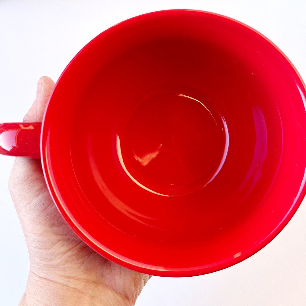 red oversized mug with heart on barquegifts.com